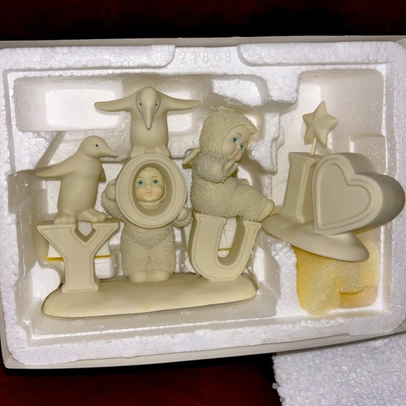 Snowbabies 'I Love You' Collectible figurine - Picture 3 of 3